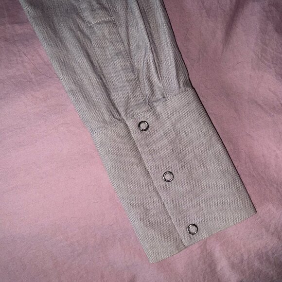Kathryn Bowen Grey Button down - Picture 5 of 5